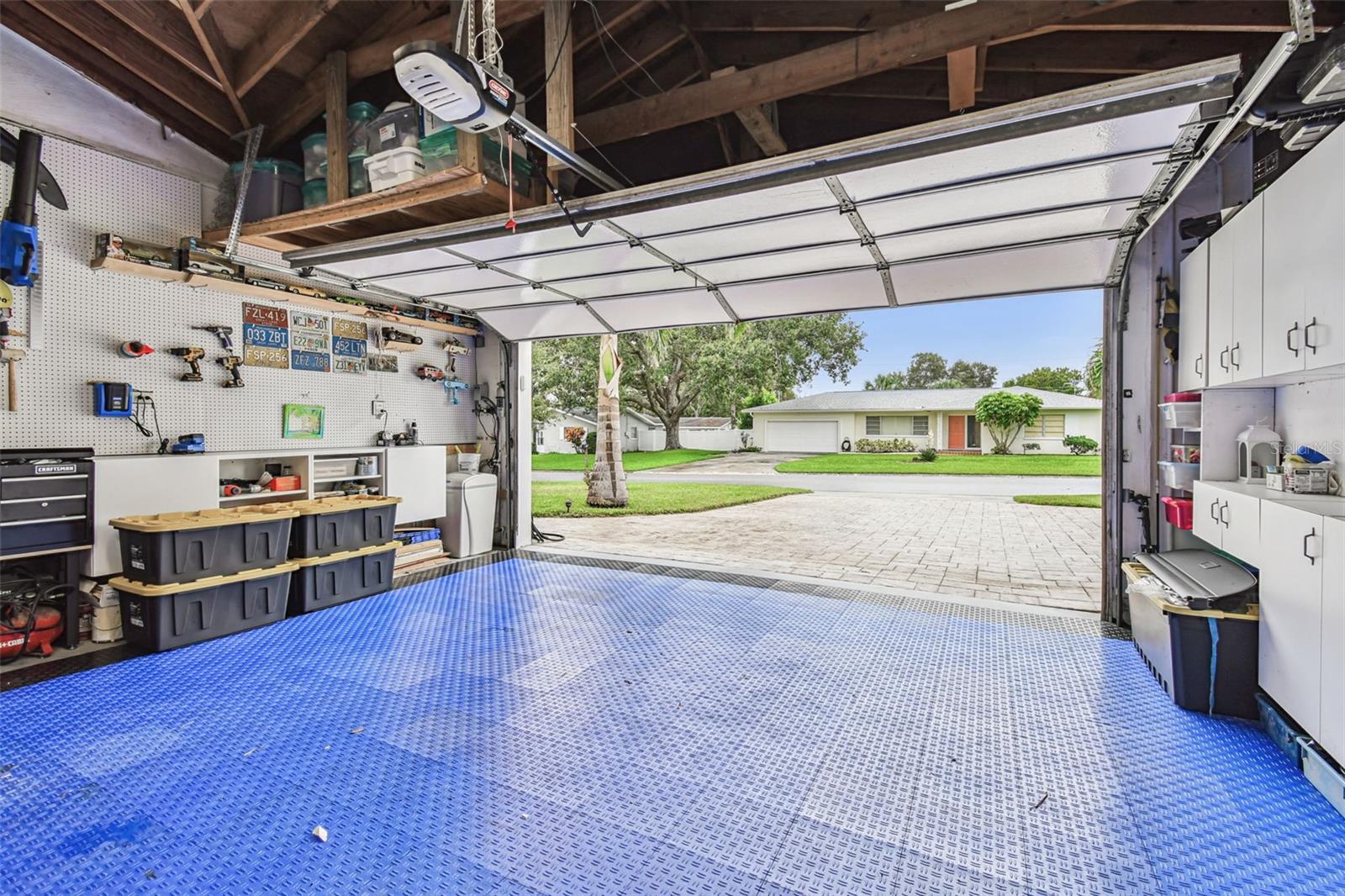 Image 33 of 54 For 2961 Fountainhead Drive