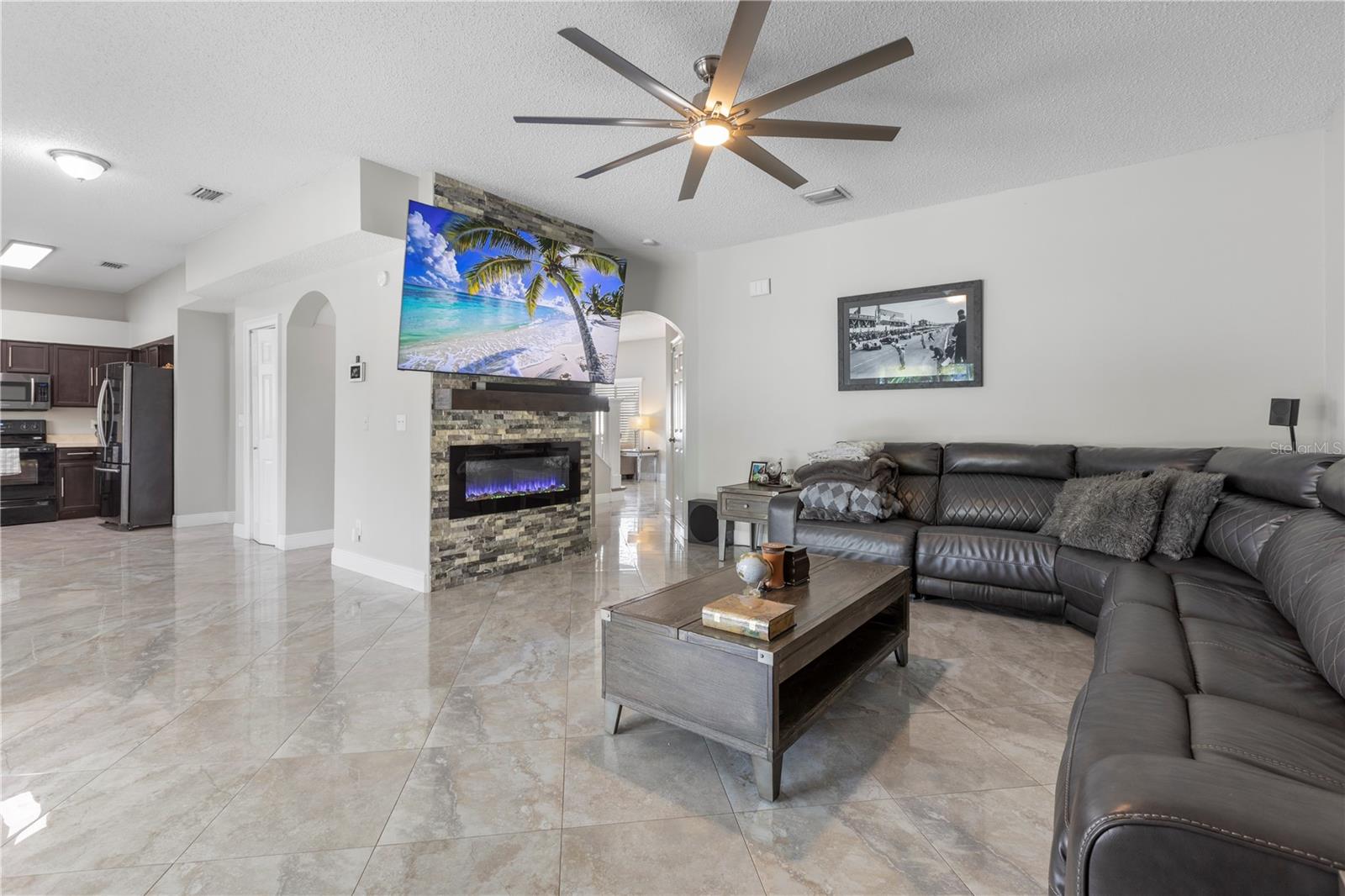 Image 14 of 66 For 12608 Longcrest Drive