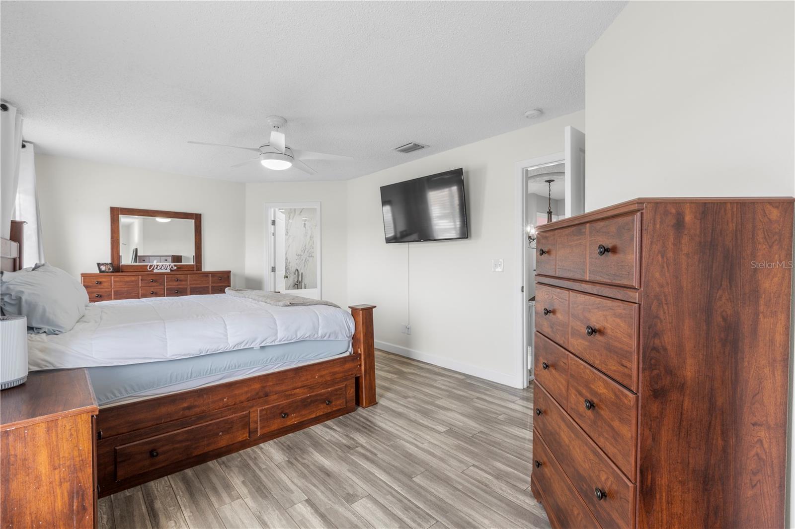 Image 31 of 66 For 12608 Longcrest Drive