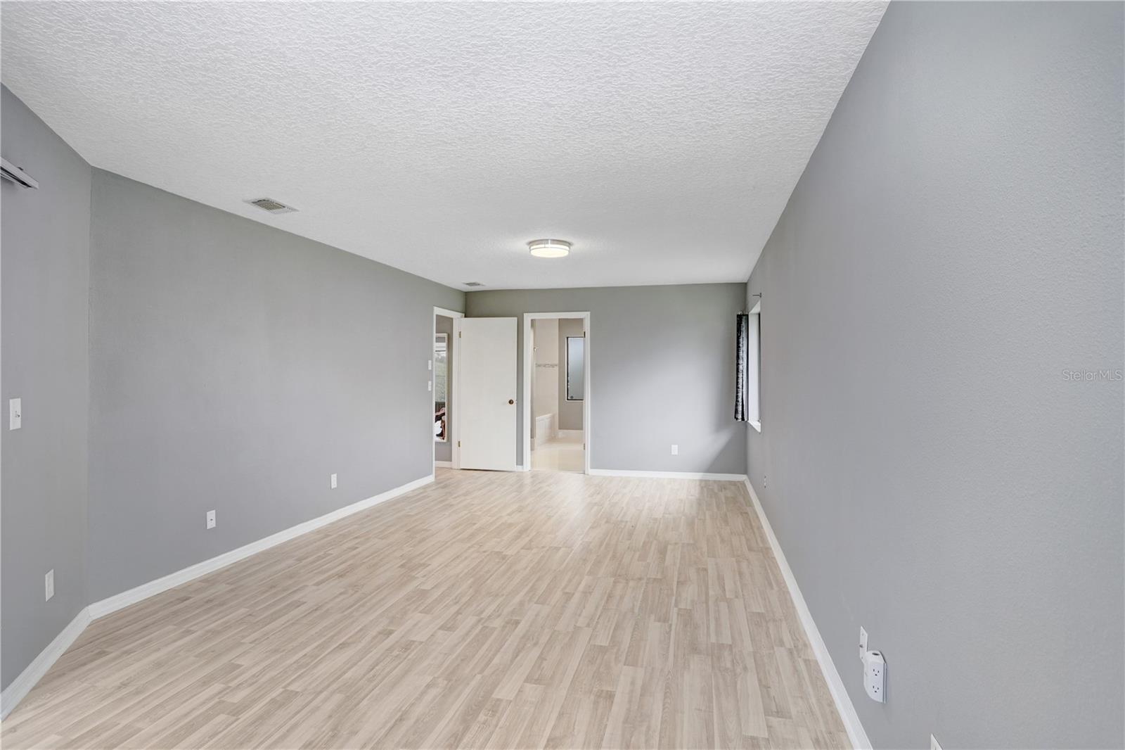 Image 10 of 31 For 1826 Wolf Laurel Drive