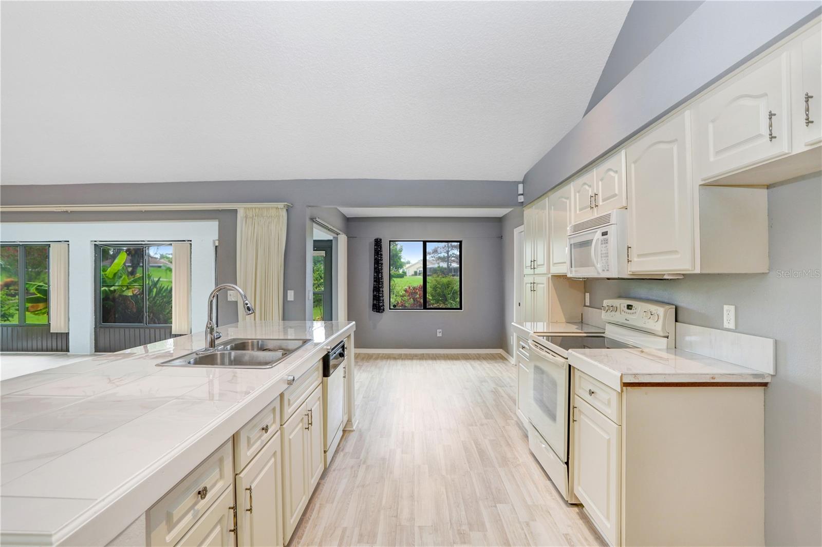 Image 6 of 31 For 1826 Wolf Laurel Drive