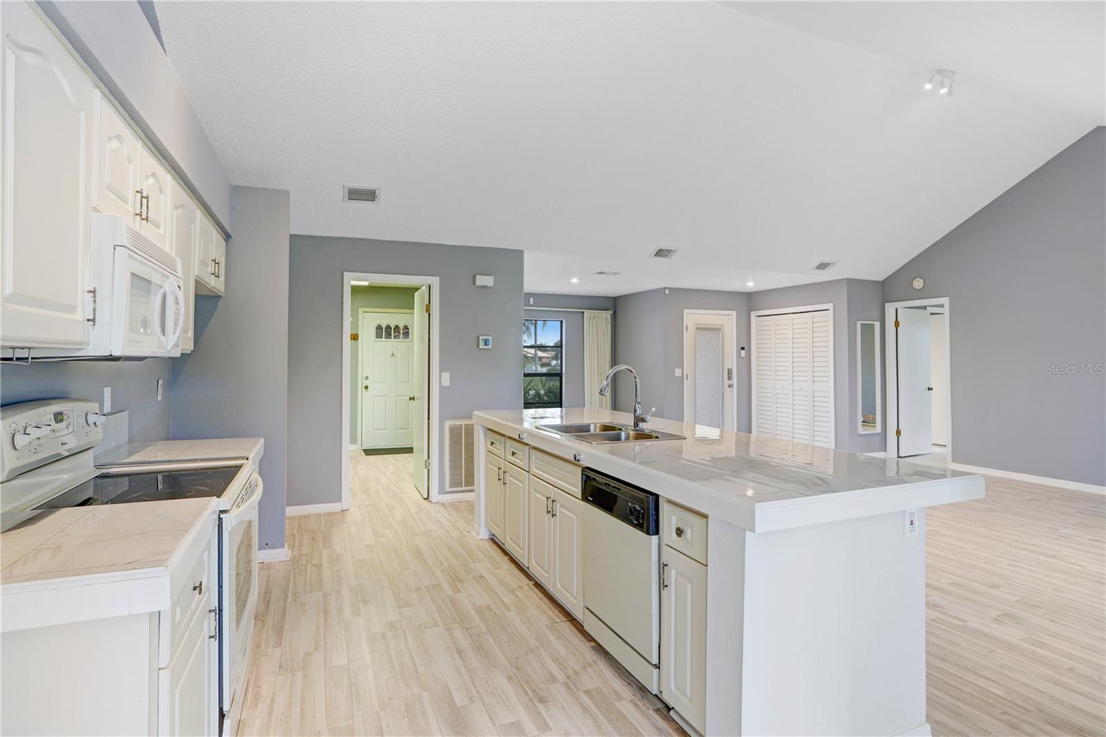 Image 7 of 31 For 1826 Wolf Laurel Drive
