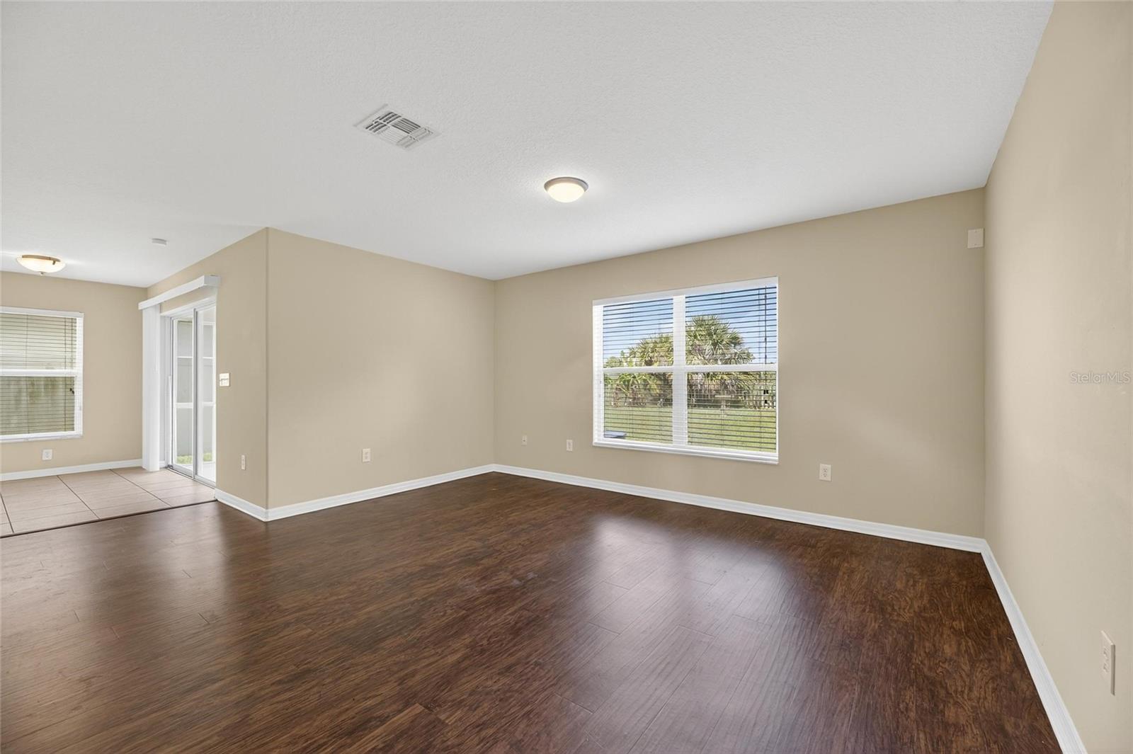 Image 14 of 59 For 7552 Maroon Peak Drive