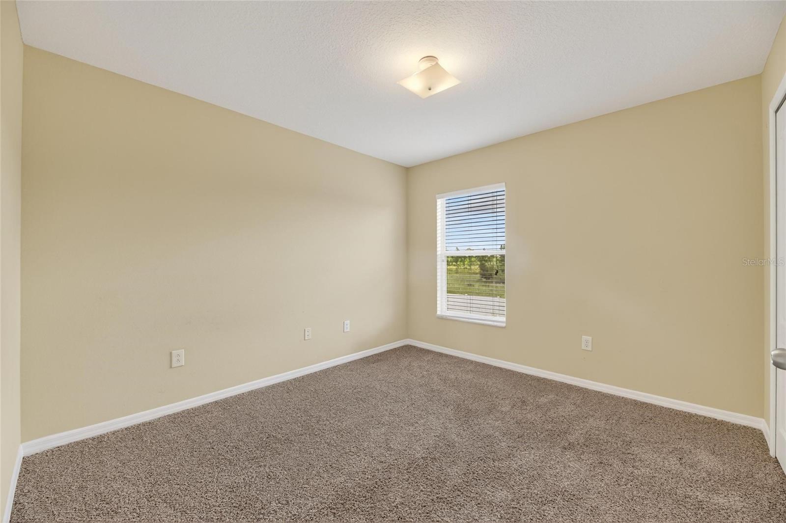 Image 36 of 59 For 7552 Maroon Peak Drive