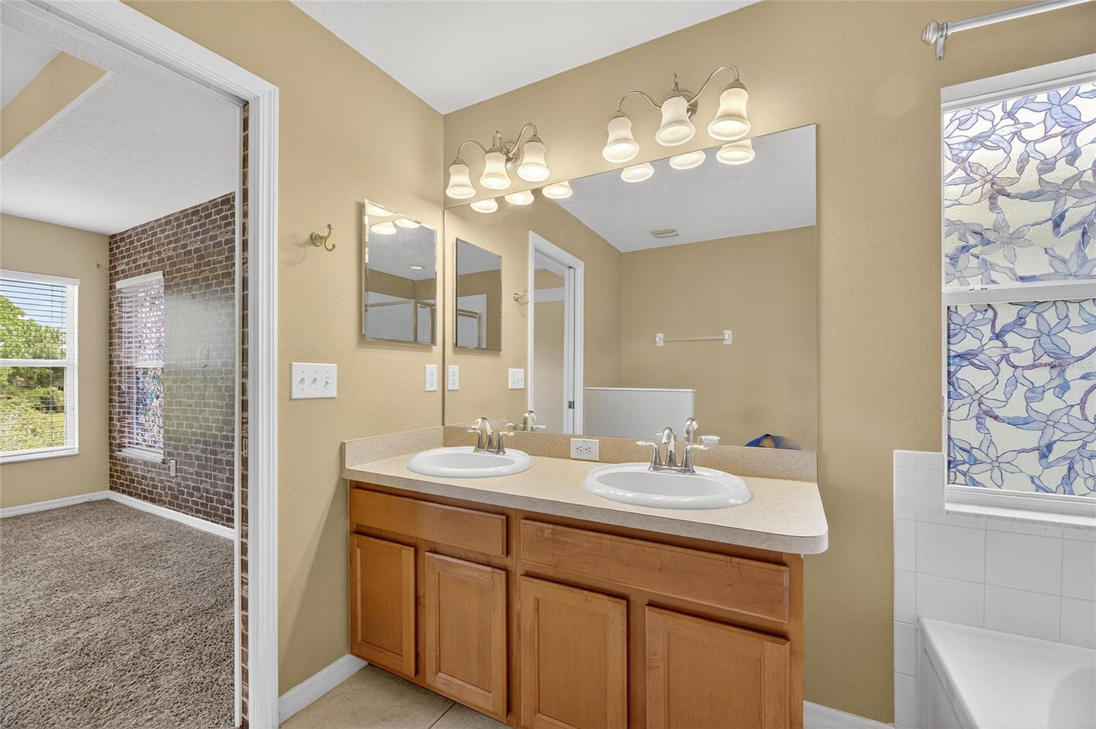Image 48 of 59 For 7552 Maroon Peak Drive
