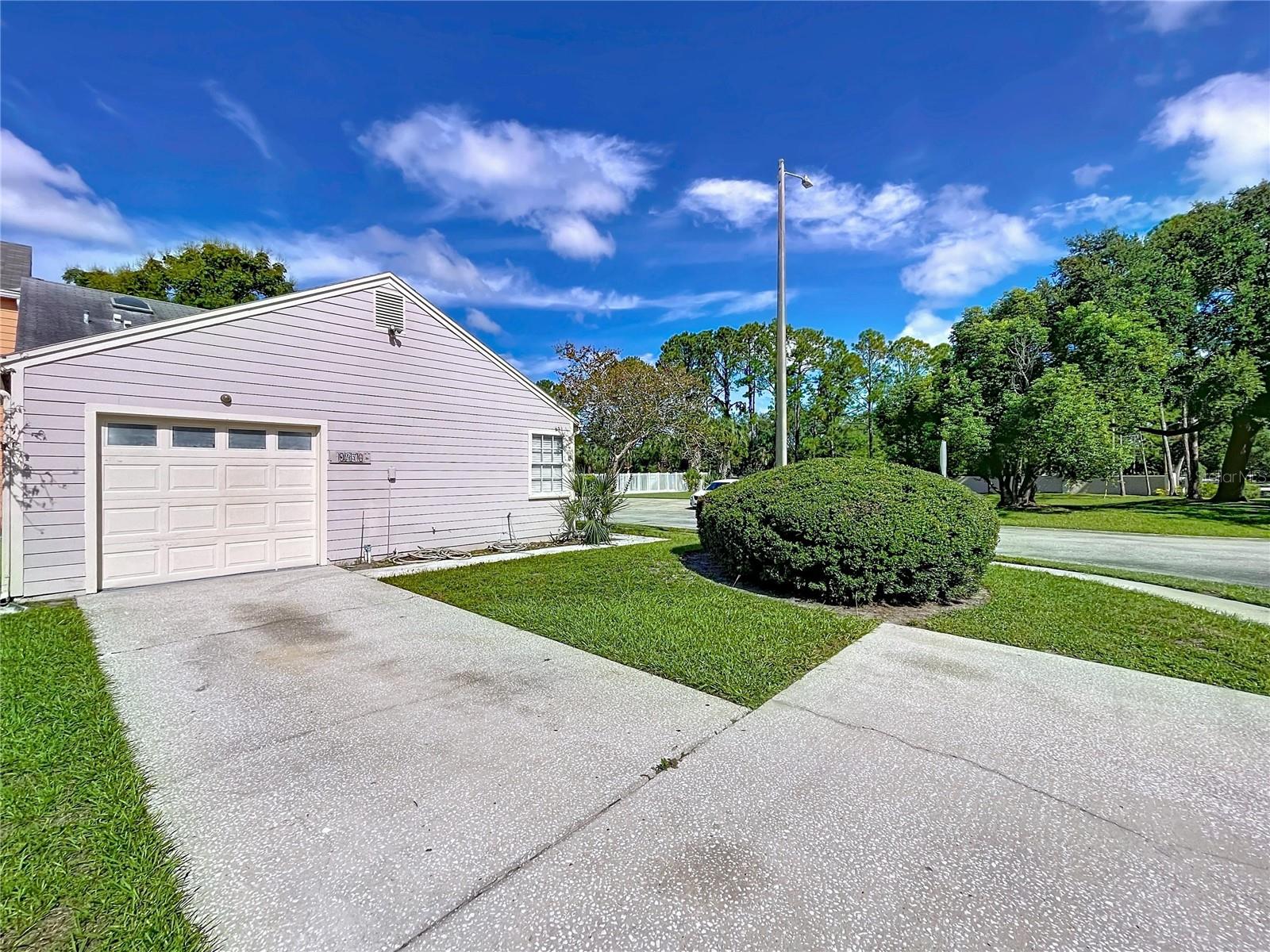 Image 8 of 63 For 9476 Forest Hills Place 0
