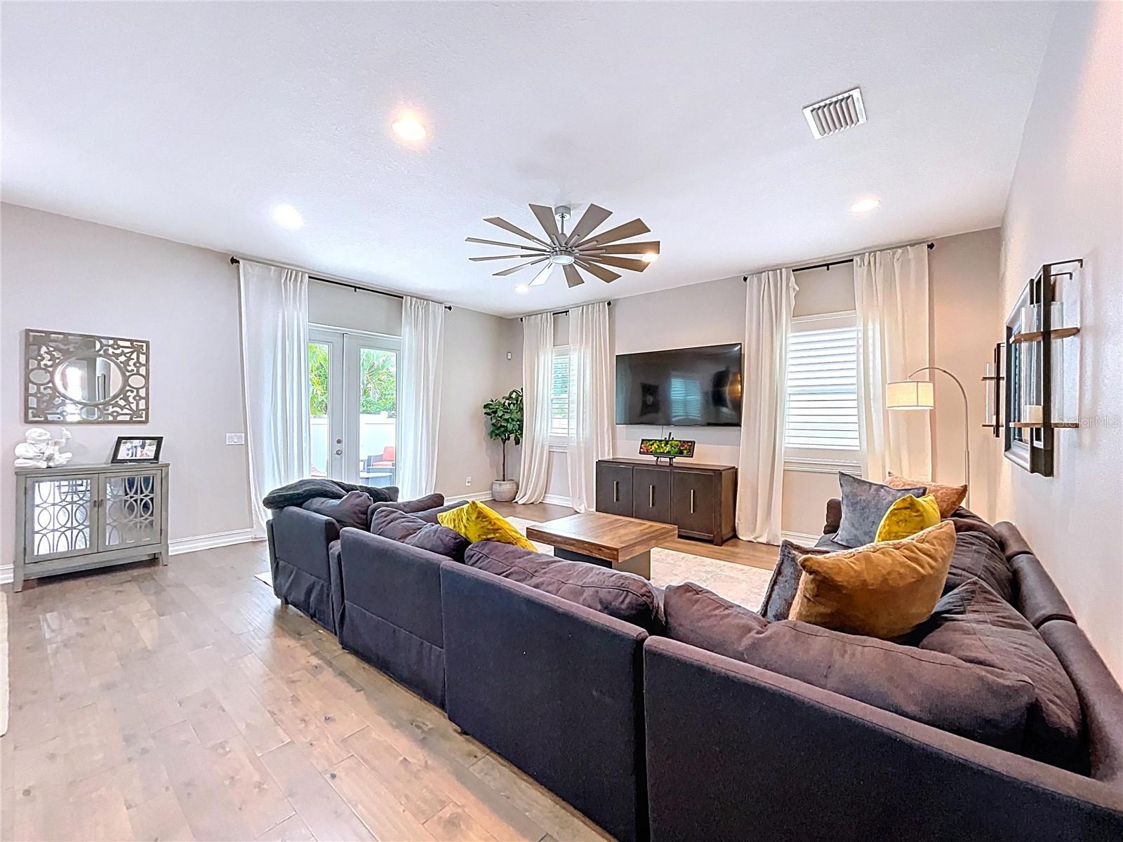 Image 21 of 80 For 3706 Vasconia Street