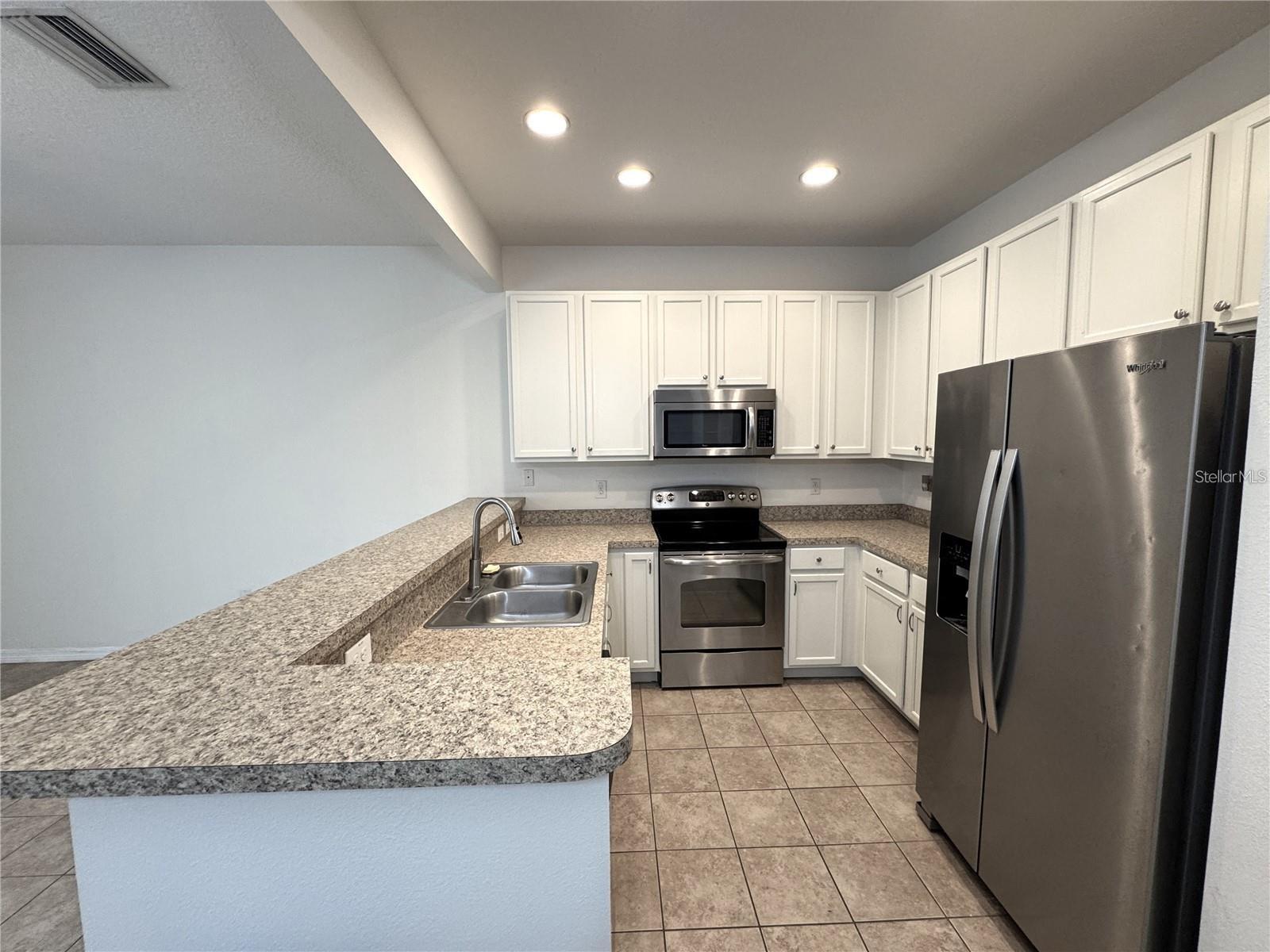 Image 4 of 43 For 4632 68th Avenue N