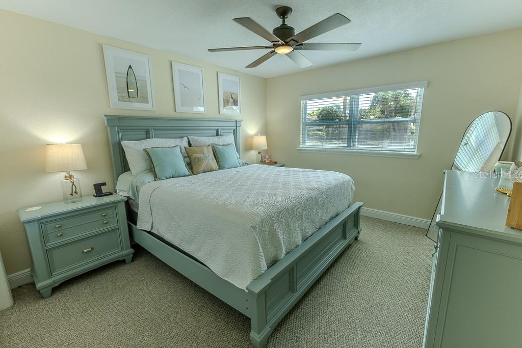 Listing photo id 36 for 5021 Porpoise Place