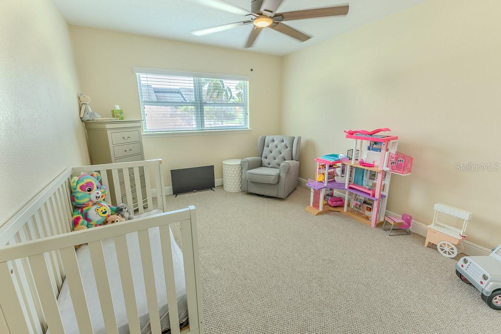 Listing photo id 40 for 5021 Porpoise Place