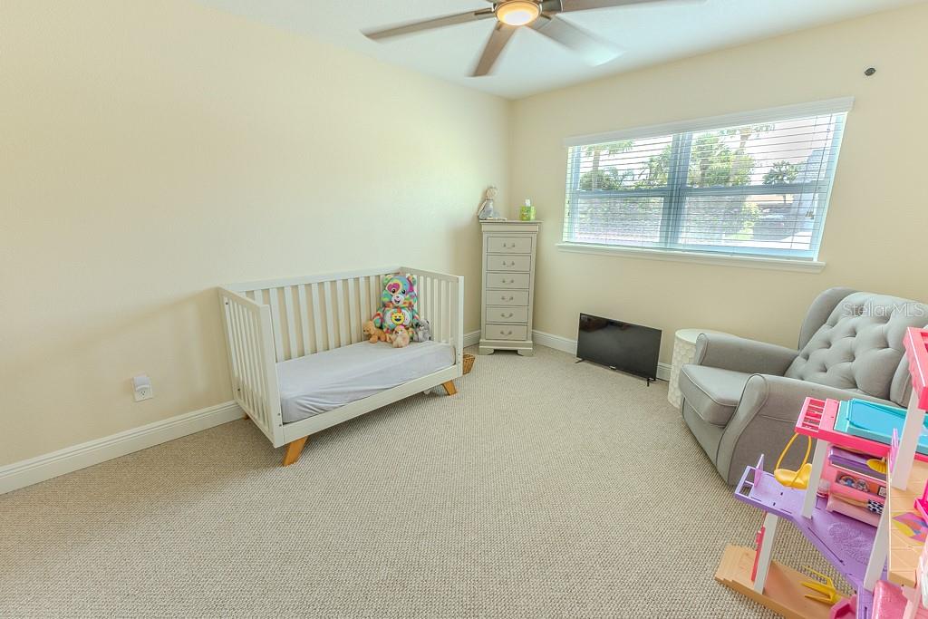 Listing photo id 41 for 5021 Porpoise Place