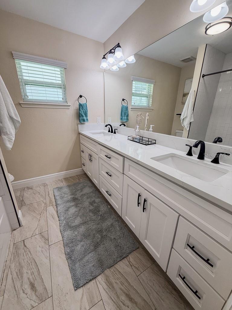 Listing photo id 45 for 5021 Porpoise Place