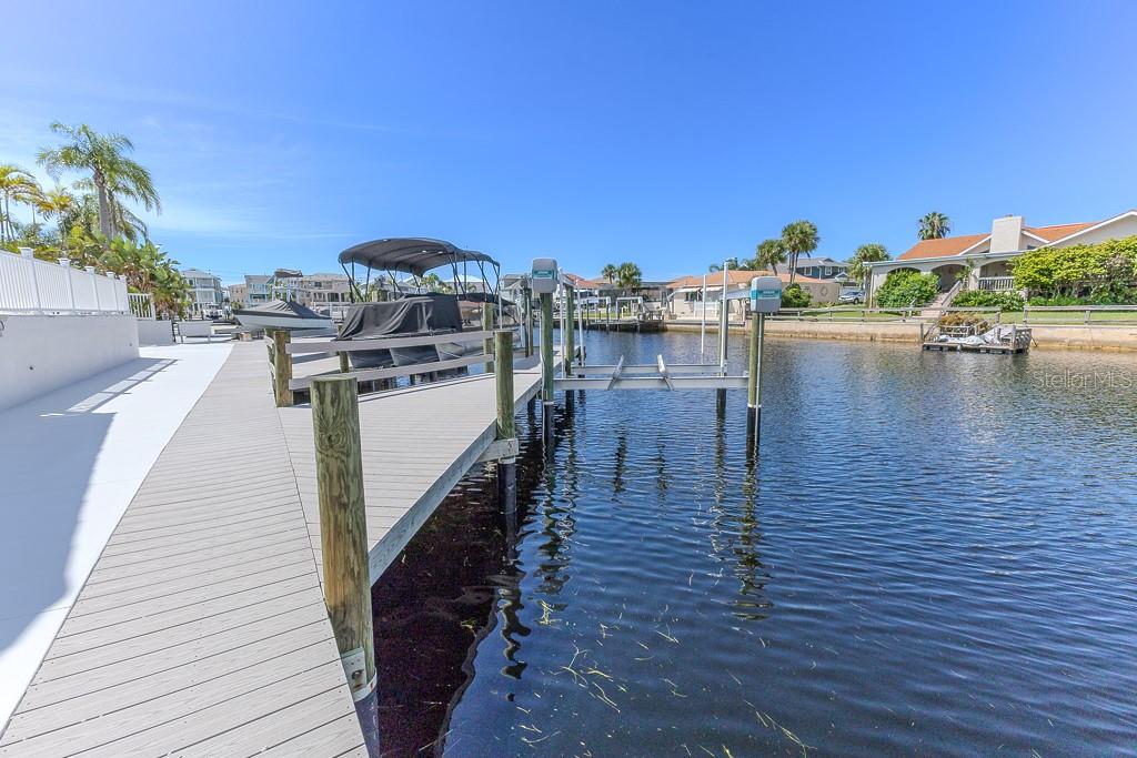 Listing photo id 55 for 5021 Porpoise Place