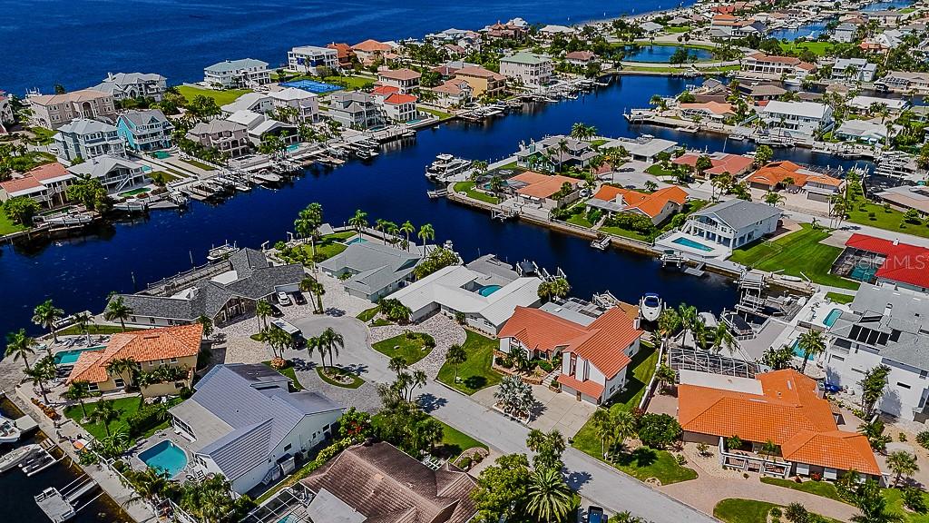Listing photo id 66 for 5021 Porpoise Place