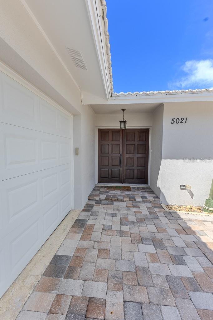 Listing photo id 6 for 5021 Porpoise Place