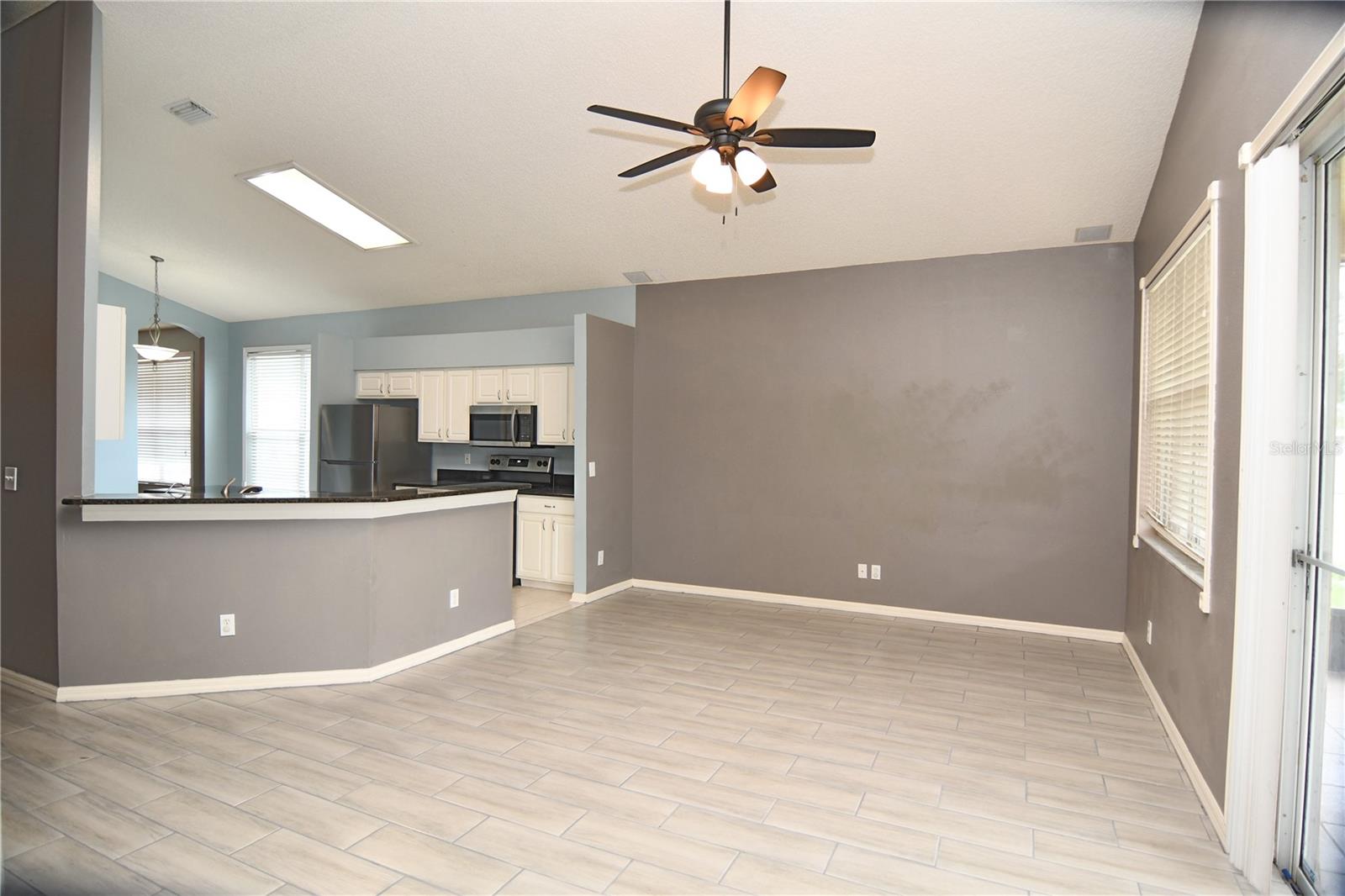 Image 15 of 35 For 27037 Palmbrook Court