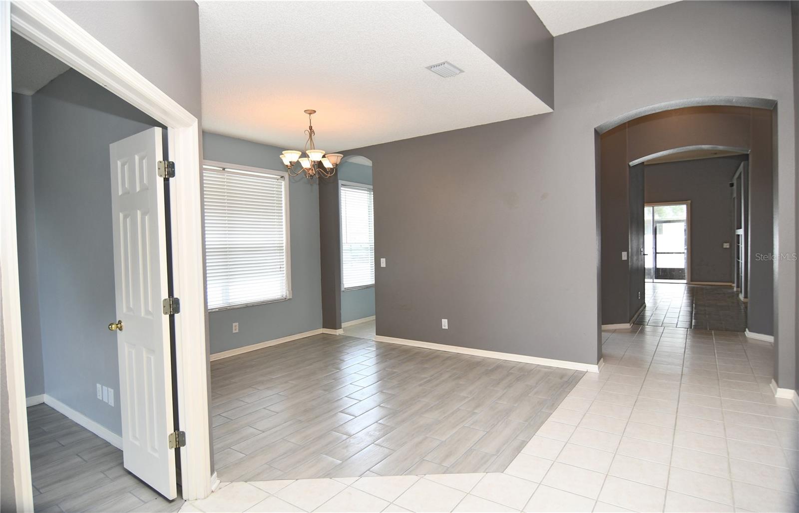 Image 4 of 35 For 27037 Palmbrook Court