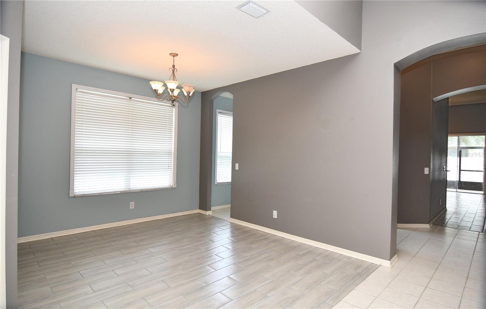 Image 5 of 35 For 27037 Palmbrook Court