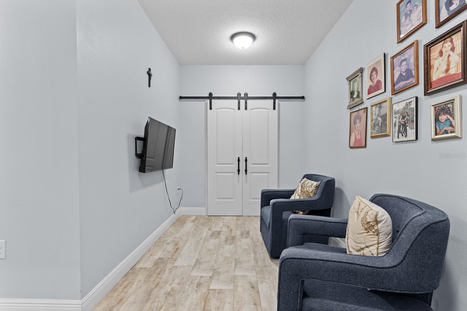 Listing photo id 41 for 5106 Slaten Road