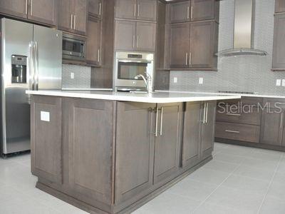 Image 8 of 53 For 2471 Coco Palm Circle