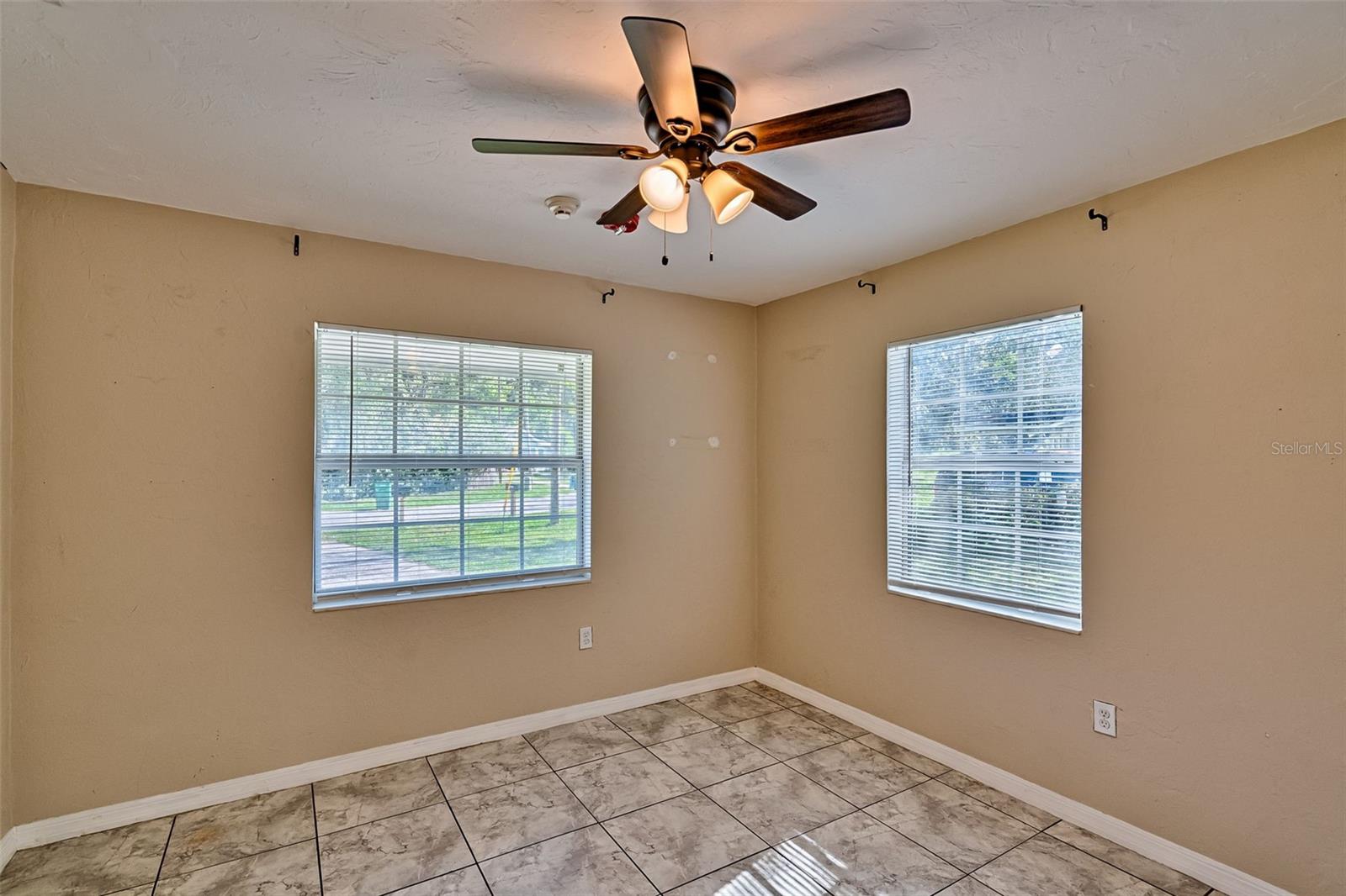 Image 12 of 37 For 23297 178th Place