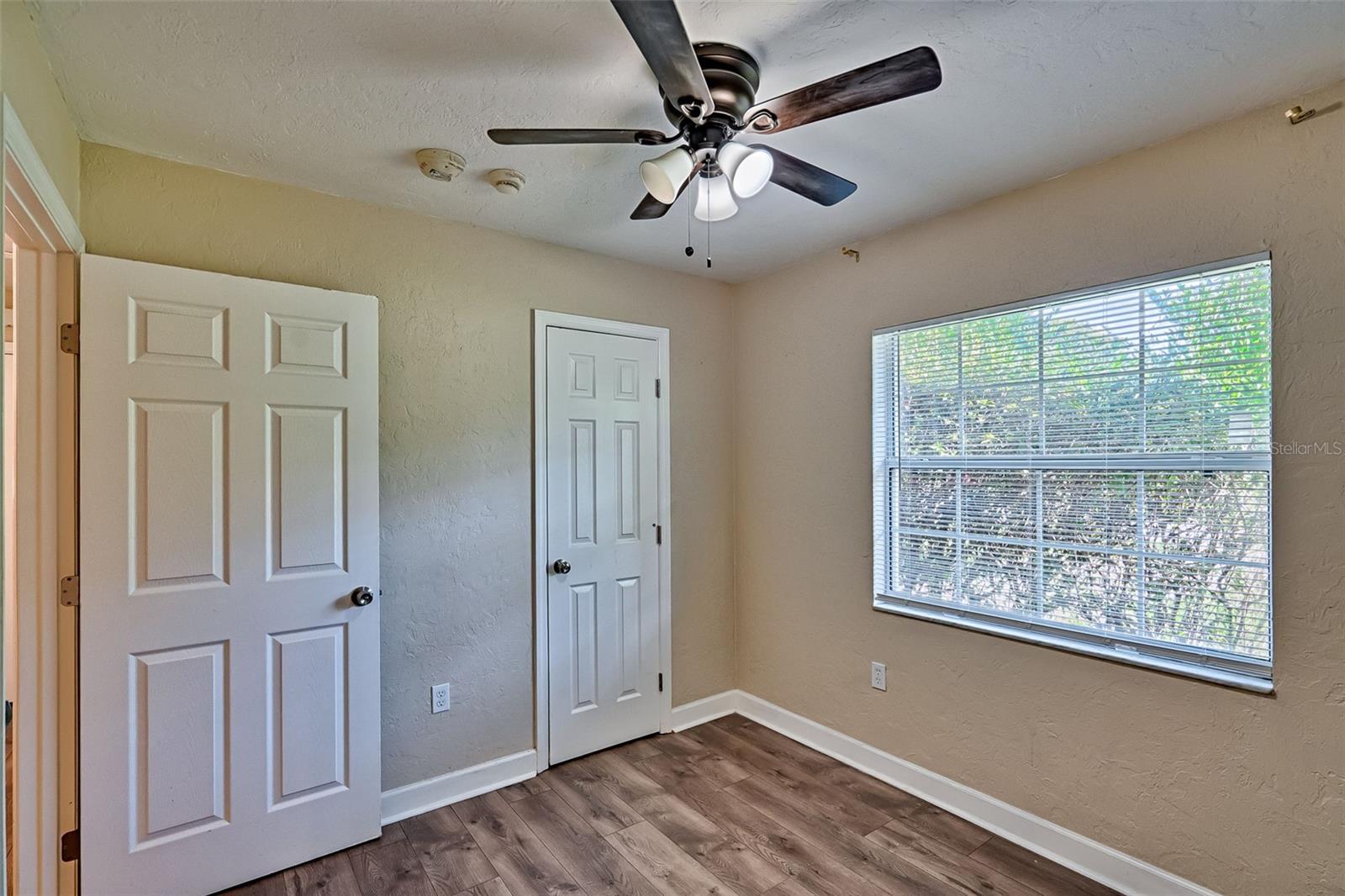 Image 16 of 37 For 23297 178th Place