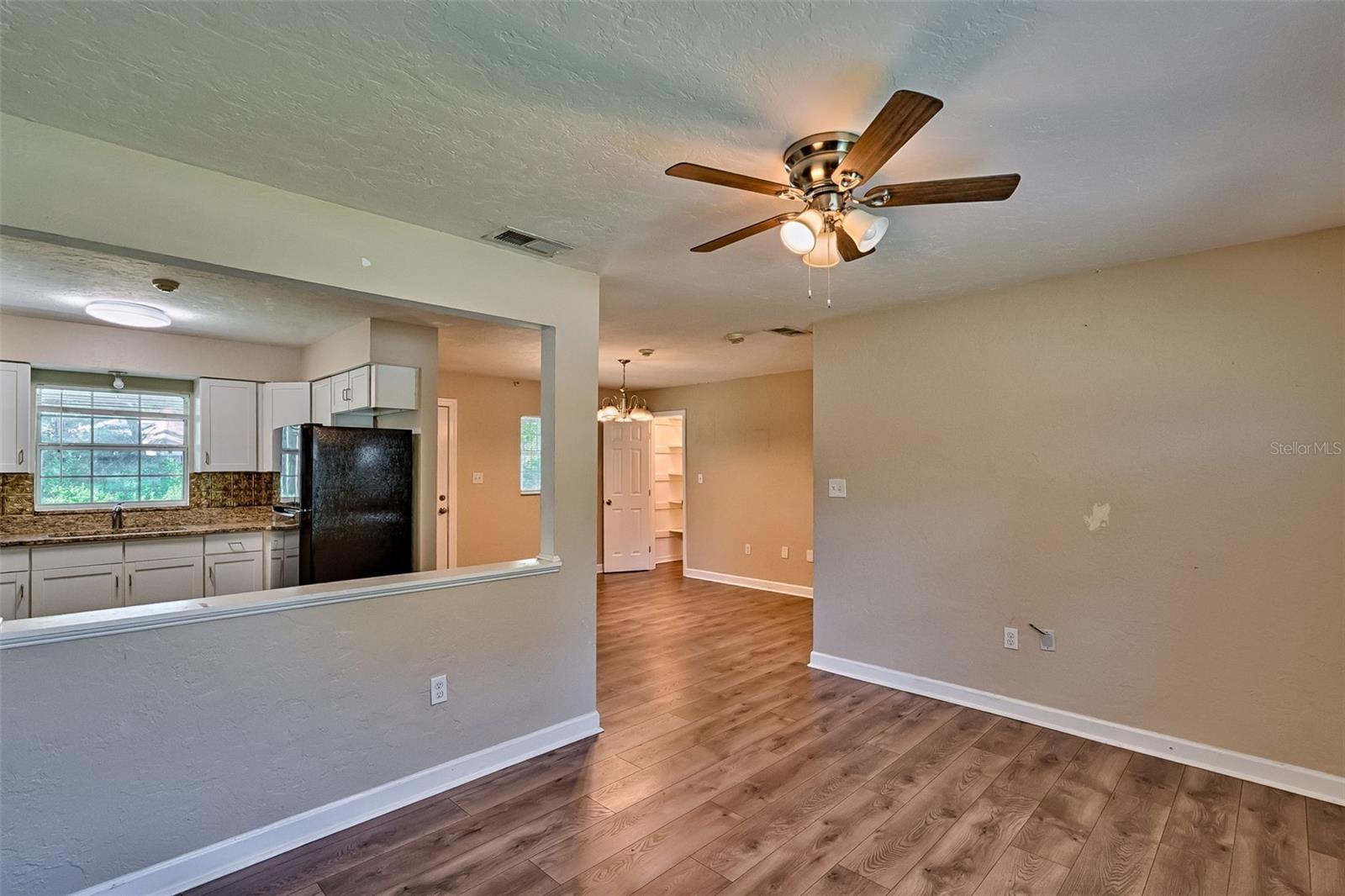 Image 5 of 37 For 23297 178th Place