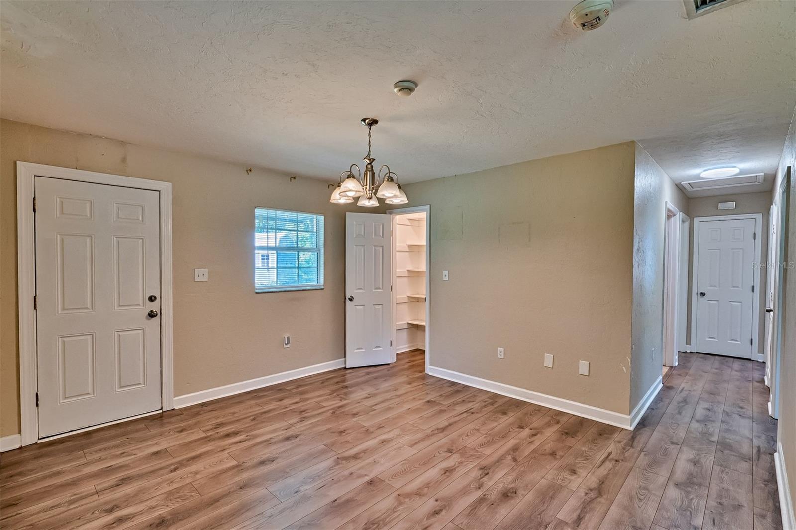 Image 6 of 37 For 23297 178th Place