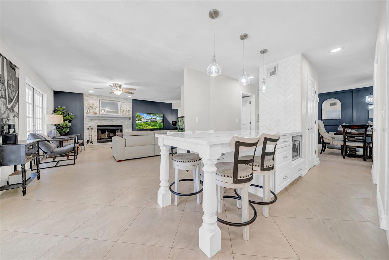 Image 12 of 72 For 8809 Glen Lakes Boulevard N