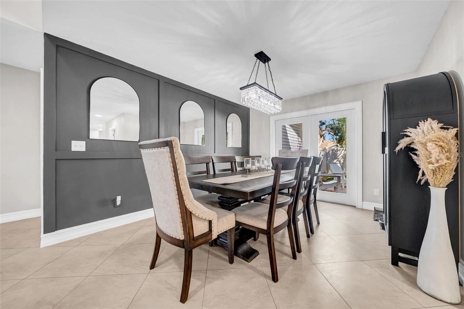 Image 19 of 72 For 8809 Glen Lakes Boulevard N