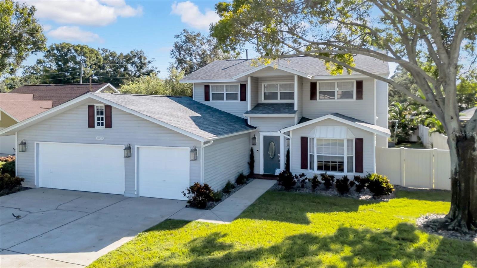 Image 2 of 72 For 8809 Glen Lakes Boulevard N