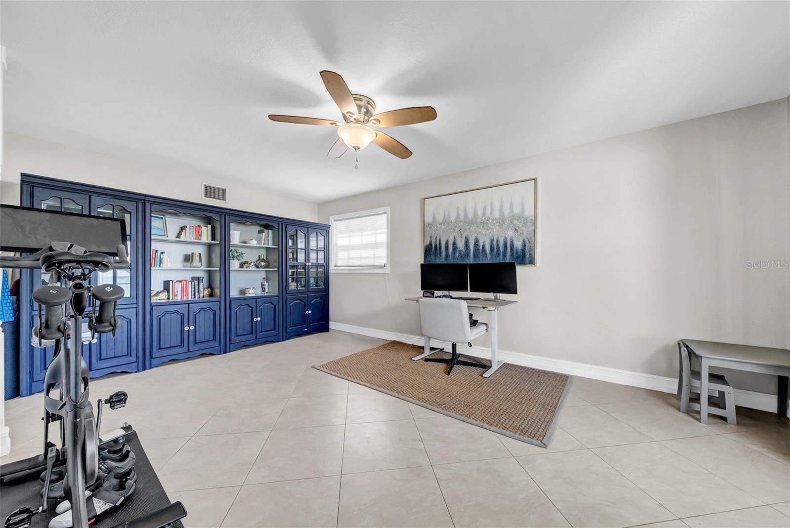 Image 21 of 72 For 8809 Glen Lakes Boulevard N