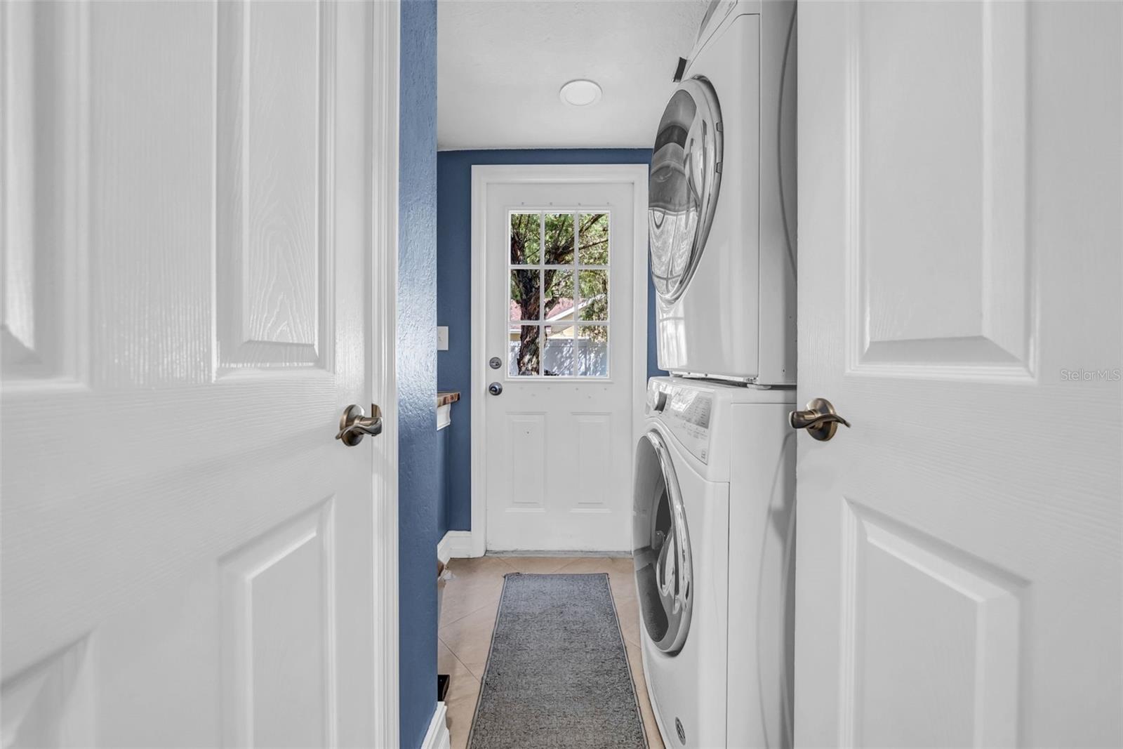 Image 24 of 72 For 8809 Glen Lakes Boulevard N