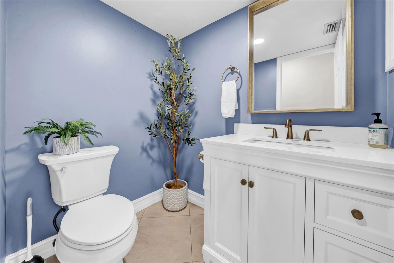 Image 26 of 72 For 8809 Glen Lakes Boulevard N