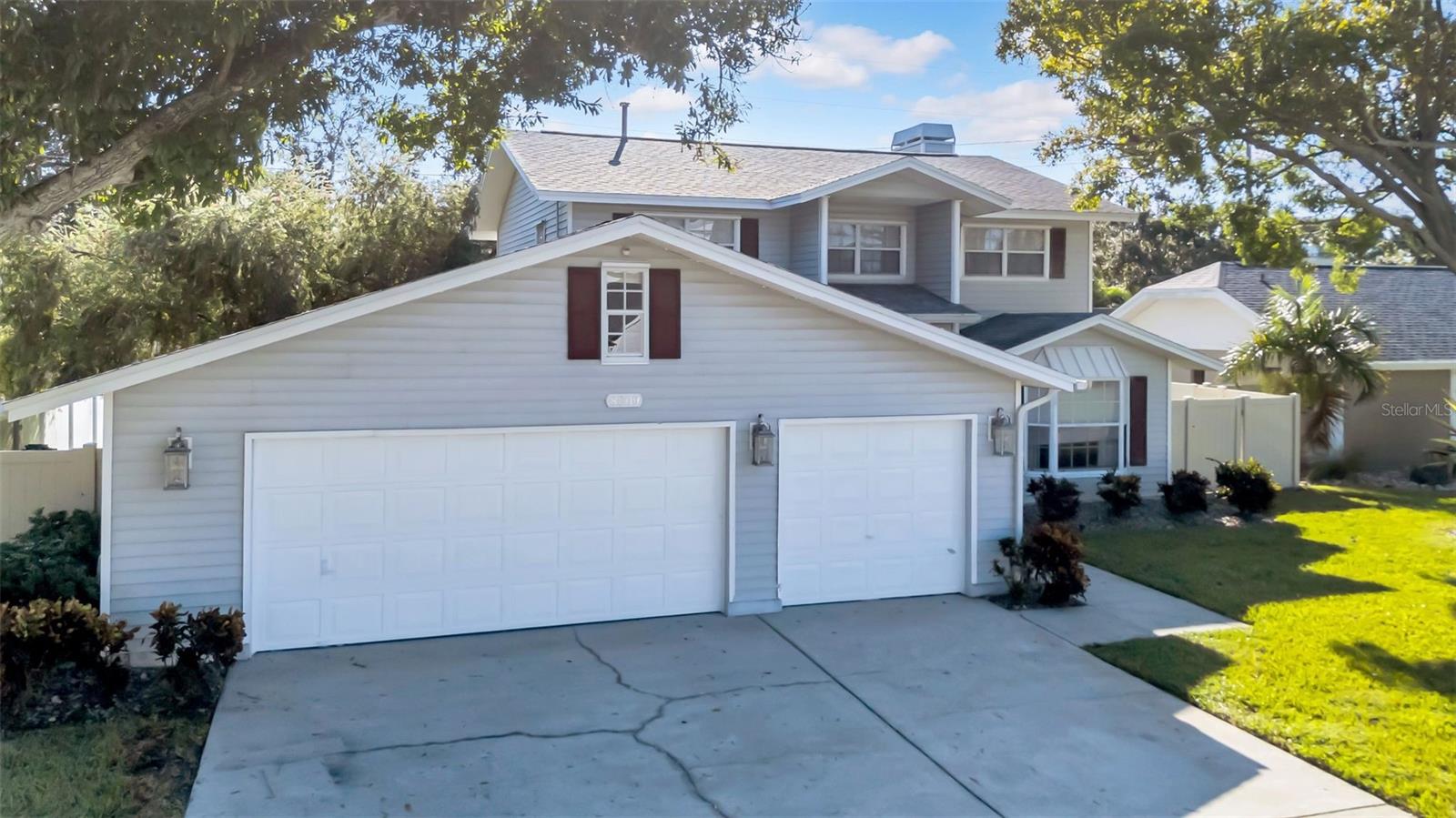 Image 3 of 72 For 8809 Glen Lakes Boulevard N