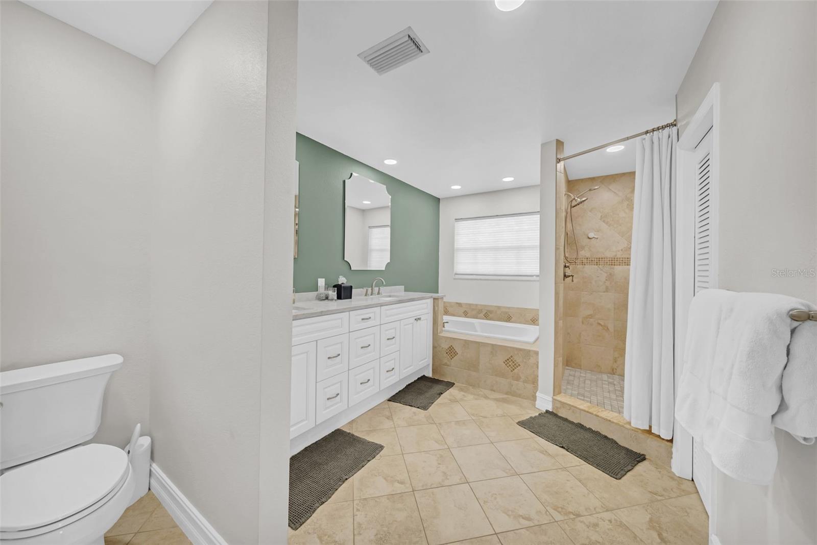 Image 33 of 72 For 8809 Glen Lakes Boulevard N