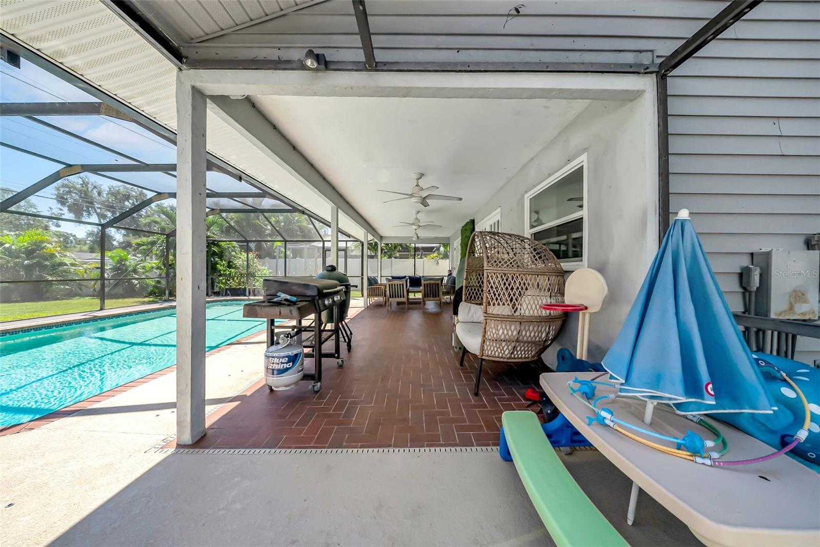 Image 45 of 72 For 8809 Glen Lakes Boulevard N
