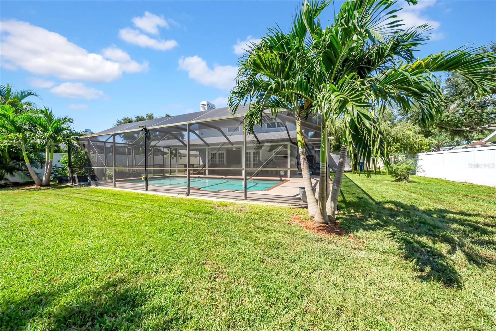 Image 53 of 72 For 8809 Glen Lakes Boulevard N