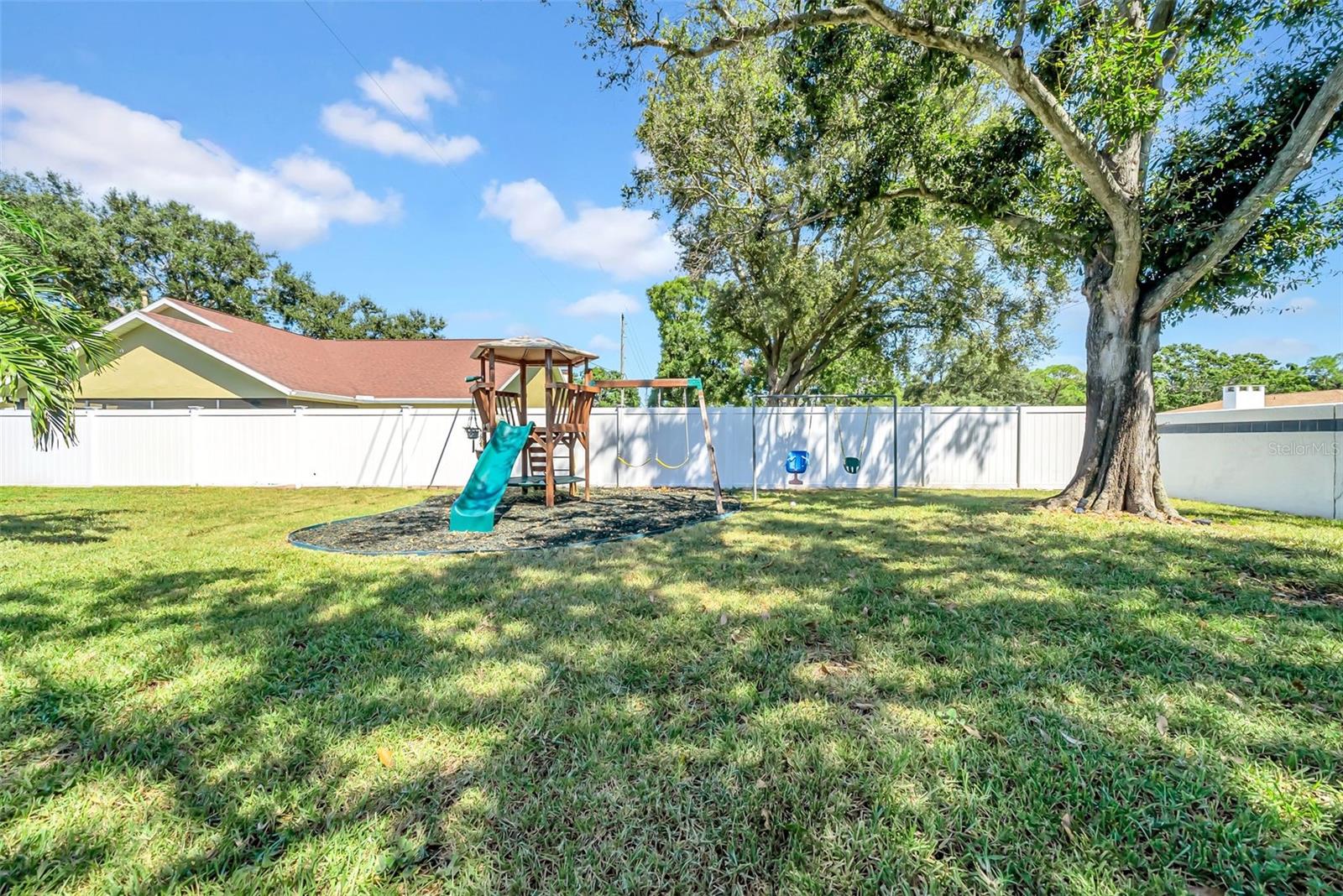 Image 55 of 72 For 8809 Glen Lakes Boulevard N