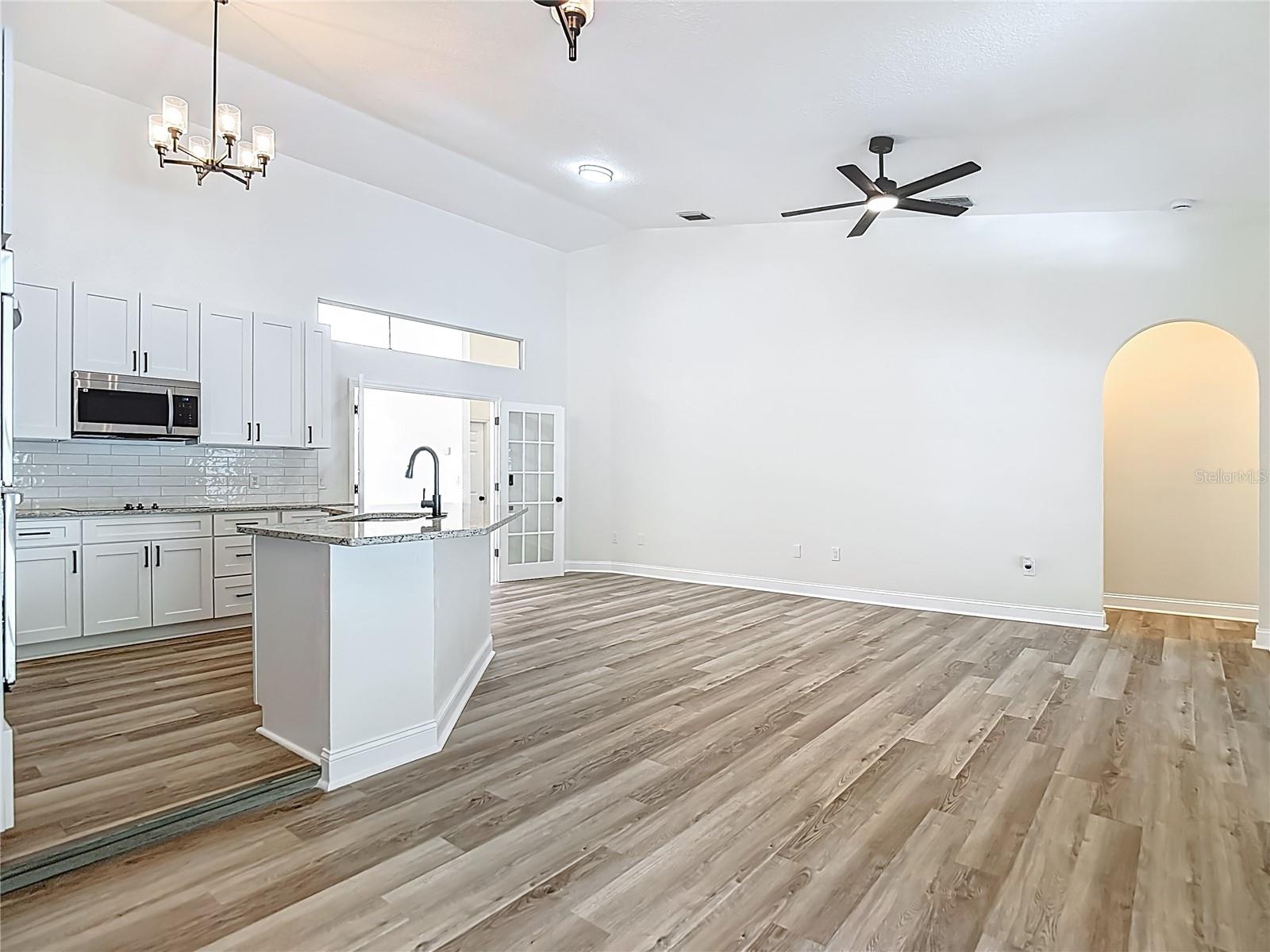 Image 34 of 81 For 8237 Setters Point Drive