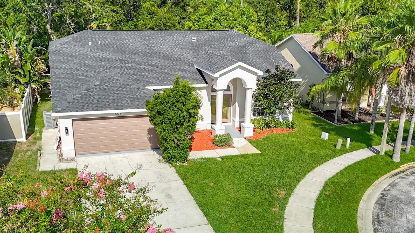 Image 4 of 81 For 8237 Setters Point Drive