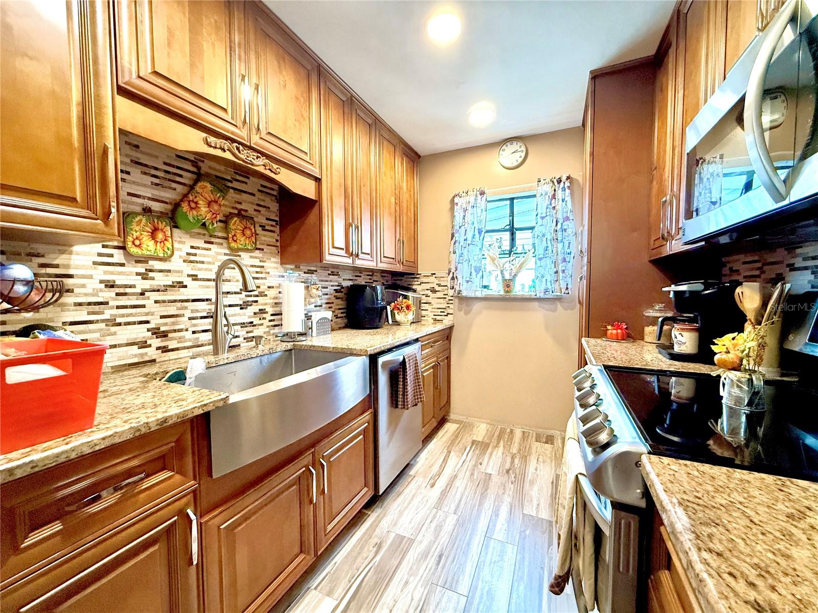 Image 6 of 16 For 8009 Cornwall Lane