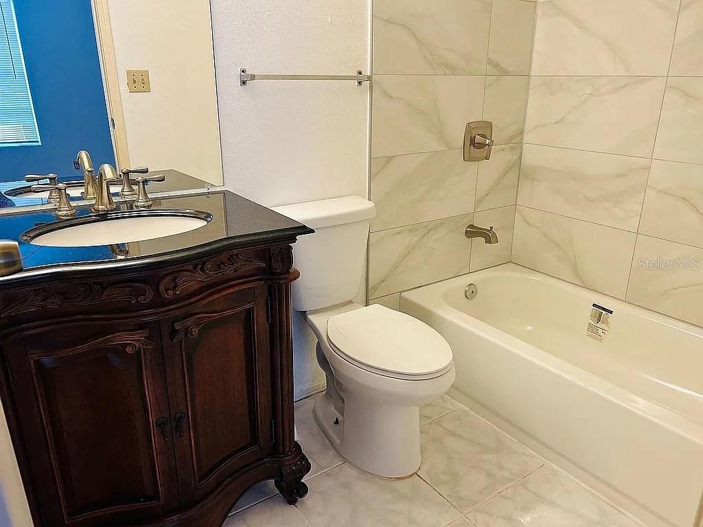 Image 10 of 12 For 1400 Gandy Boulevard N 1509