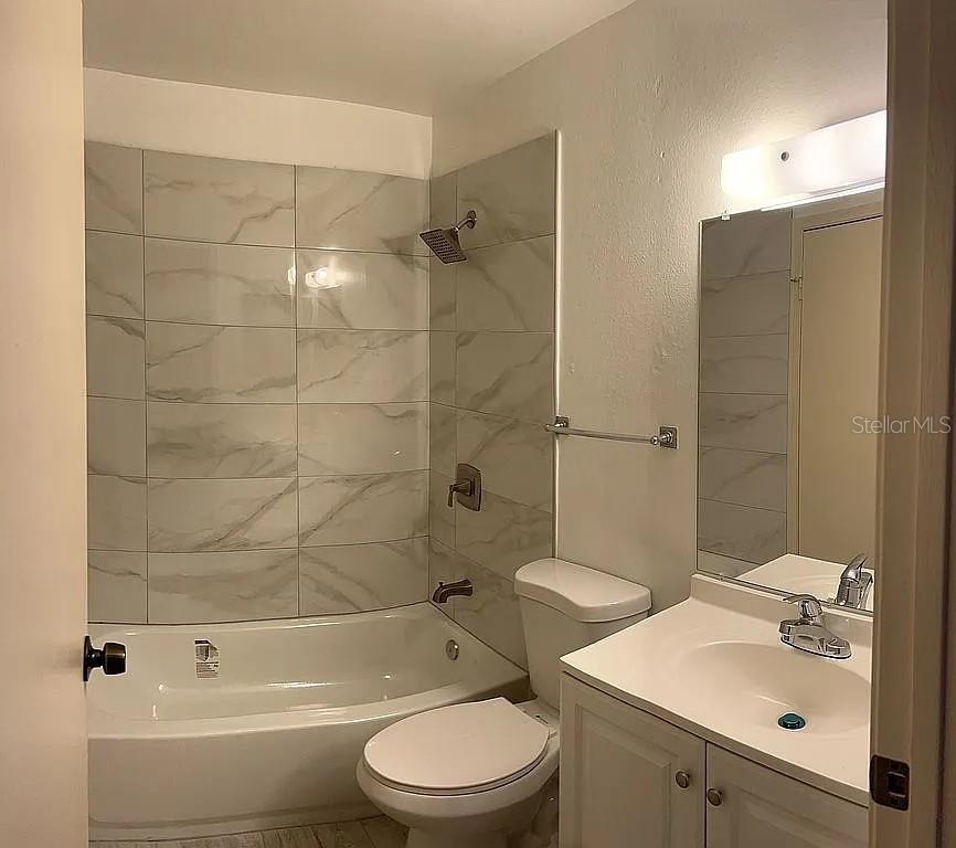 Image 9 of 12 For 1400 Gandy Boulevard N 1509