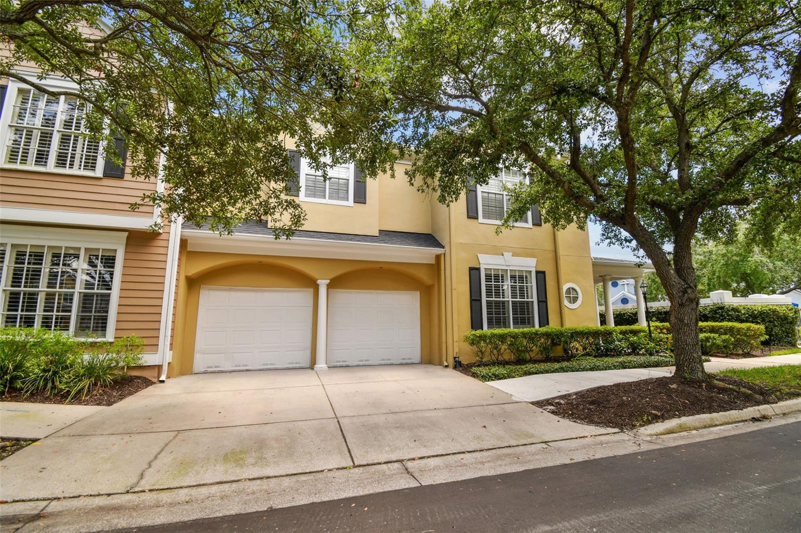 Image 4 of 62 For 944 Harbour Bay Drive