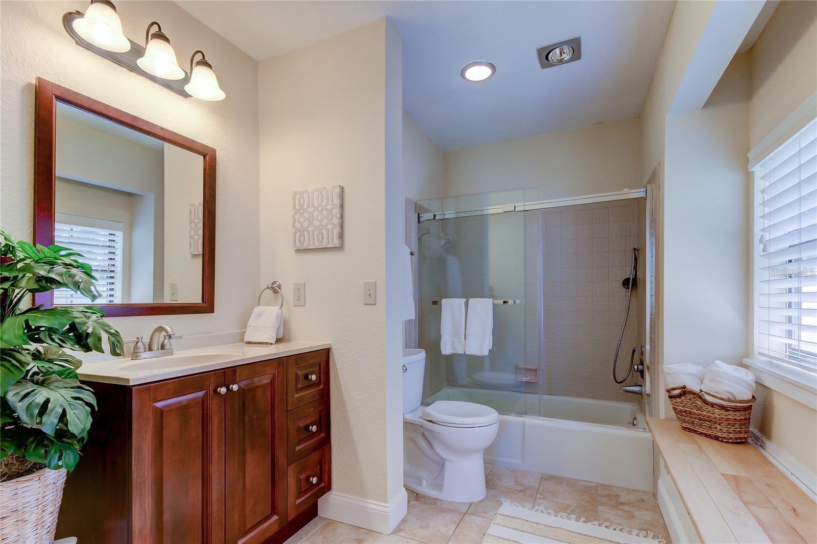Image 16 of 32 For 5828 Oakhurst Drive