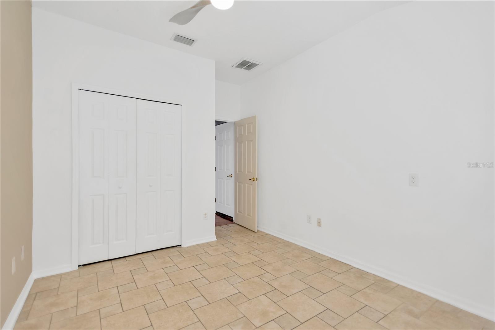 Image 14 of 29 For 5533 Autumn Shire Drive