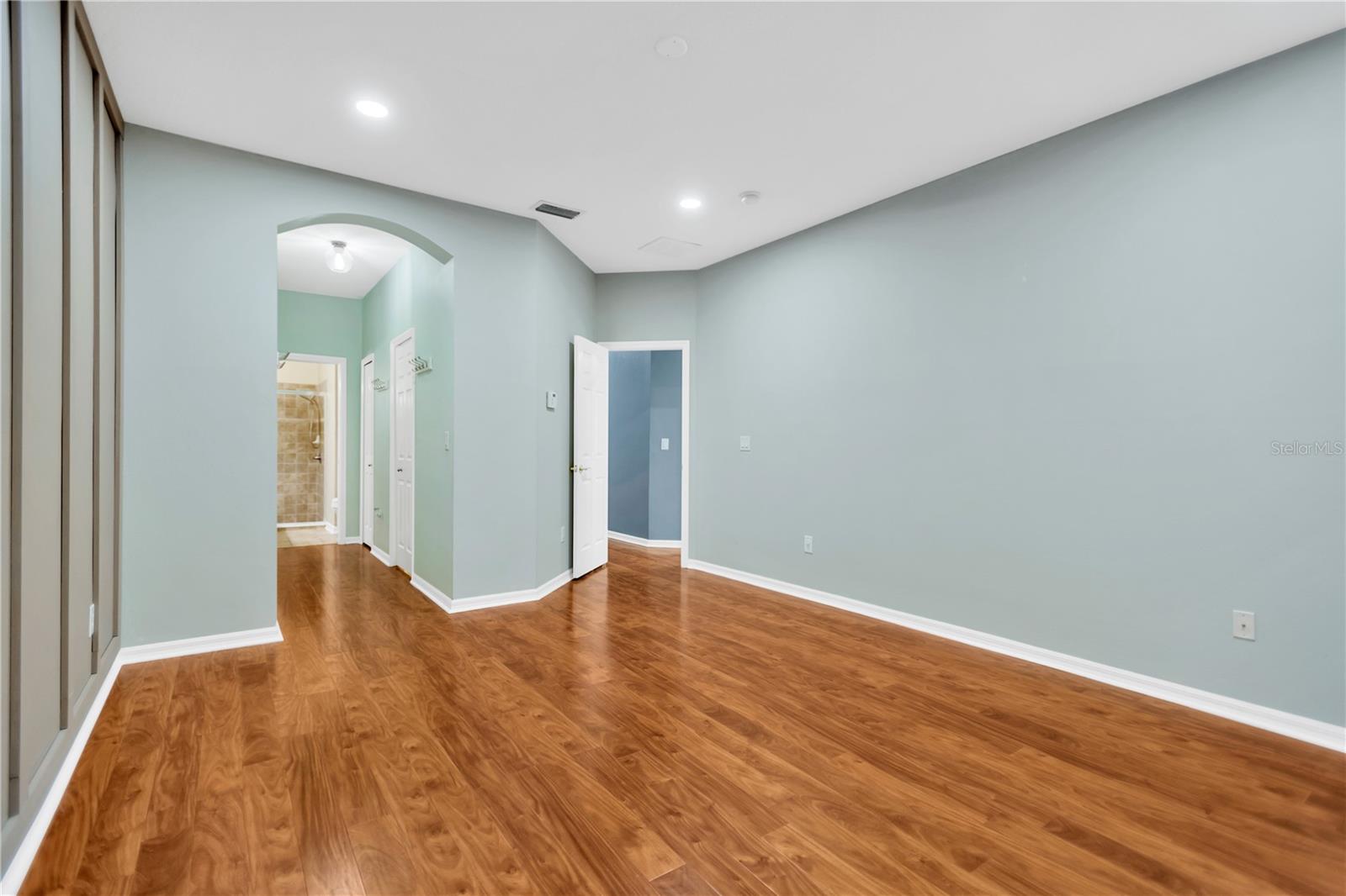 Image 16 of 29 For 5533 Autumn Shire Drive
