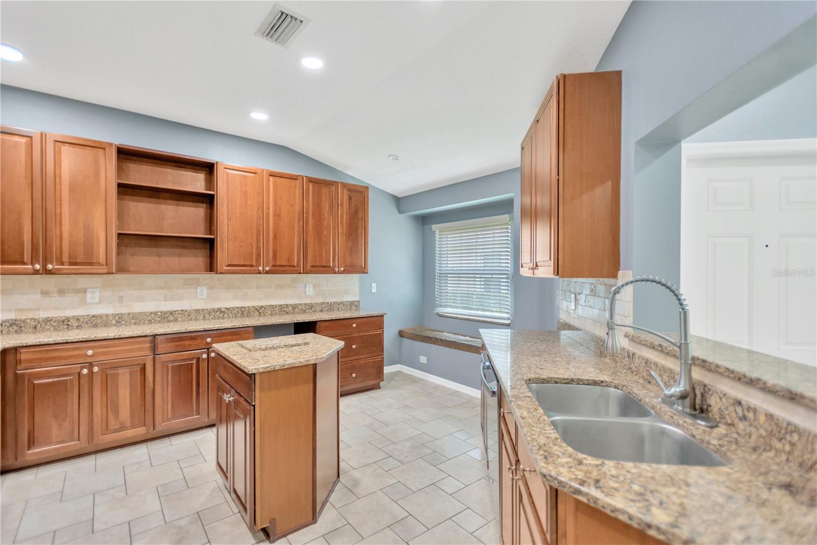 Image 22 of 29 For 5533 Autumn Shire Drive