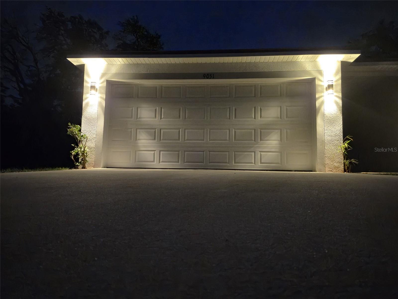 Image 2 of 26 For 108 Goldcoast Place